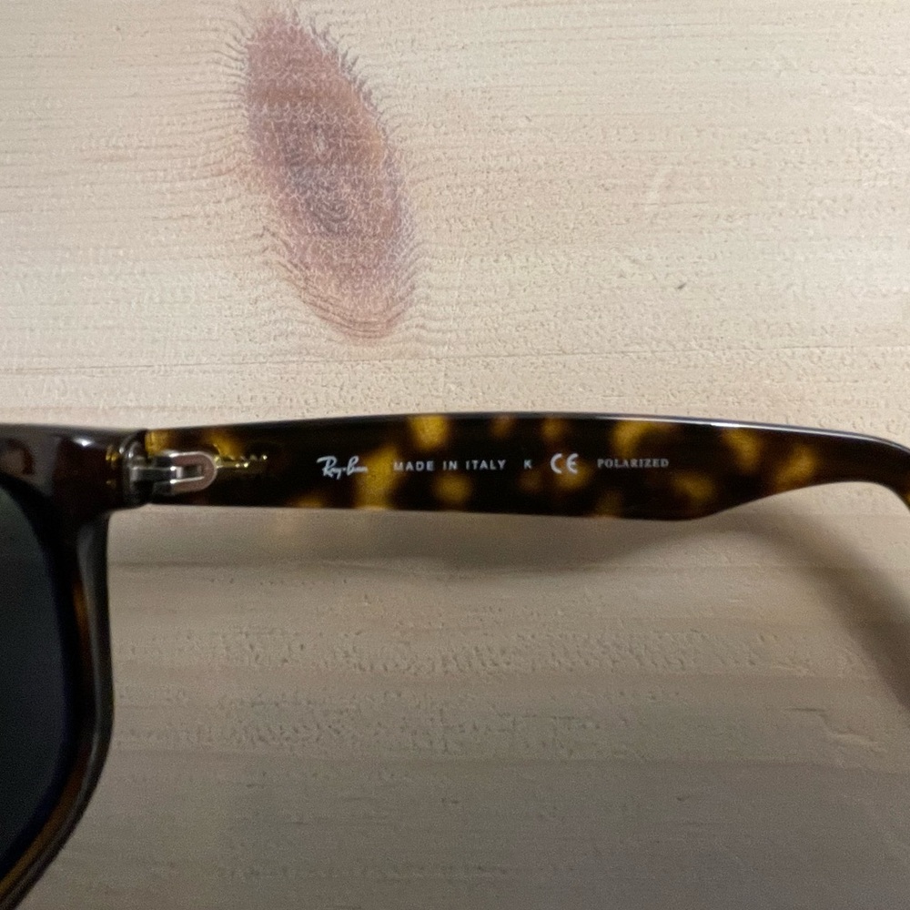 Ray•Ban Sunglasses - Picture 4 of 4